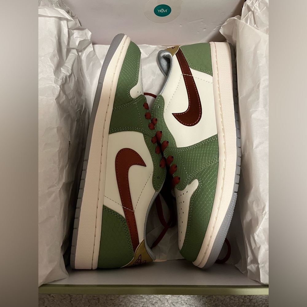 Nike Air Jordan 1 Low “Year of the Dragon” Size 10 Brand New Sold Out